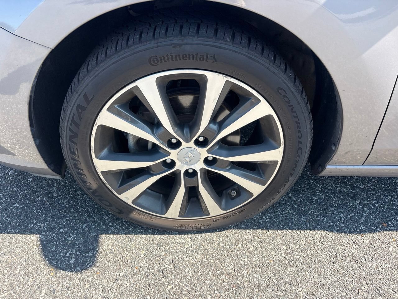 Used 2020 Hyundai Elantra GT FWD image 11