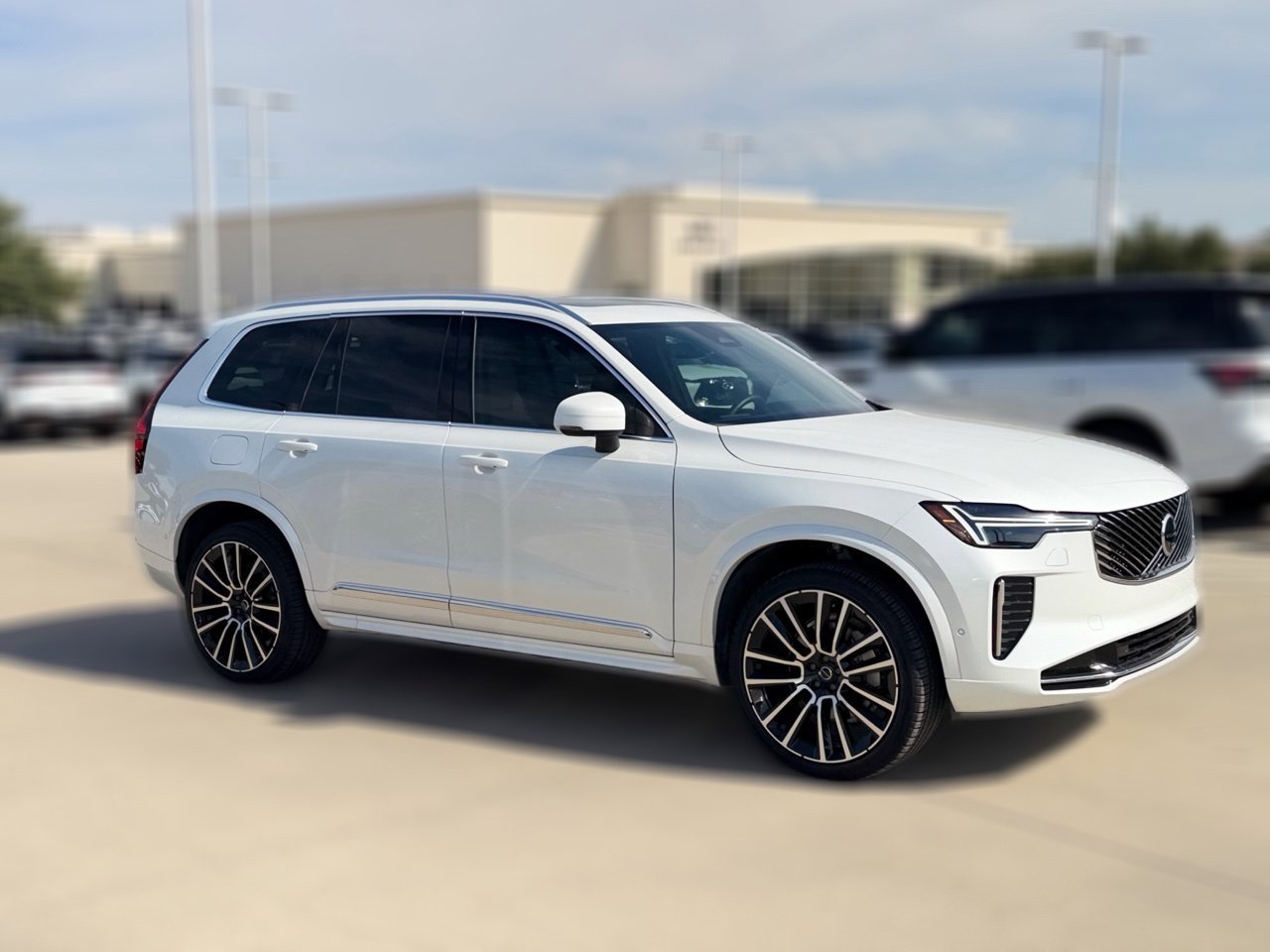 New 2026 Volvo XC90 B5 Plus w/ Protection Package Premier AWD/4WD image 5