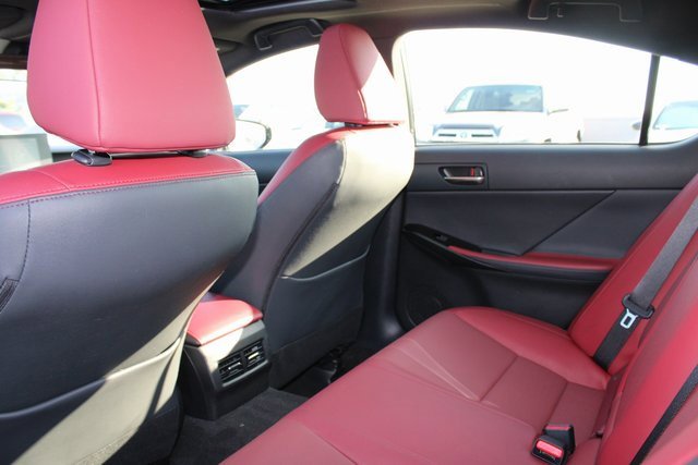 Certified 2024 Lexus IS 300 F Sport image 9