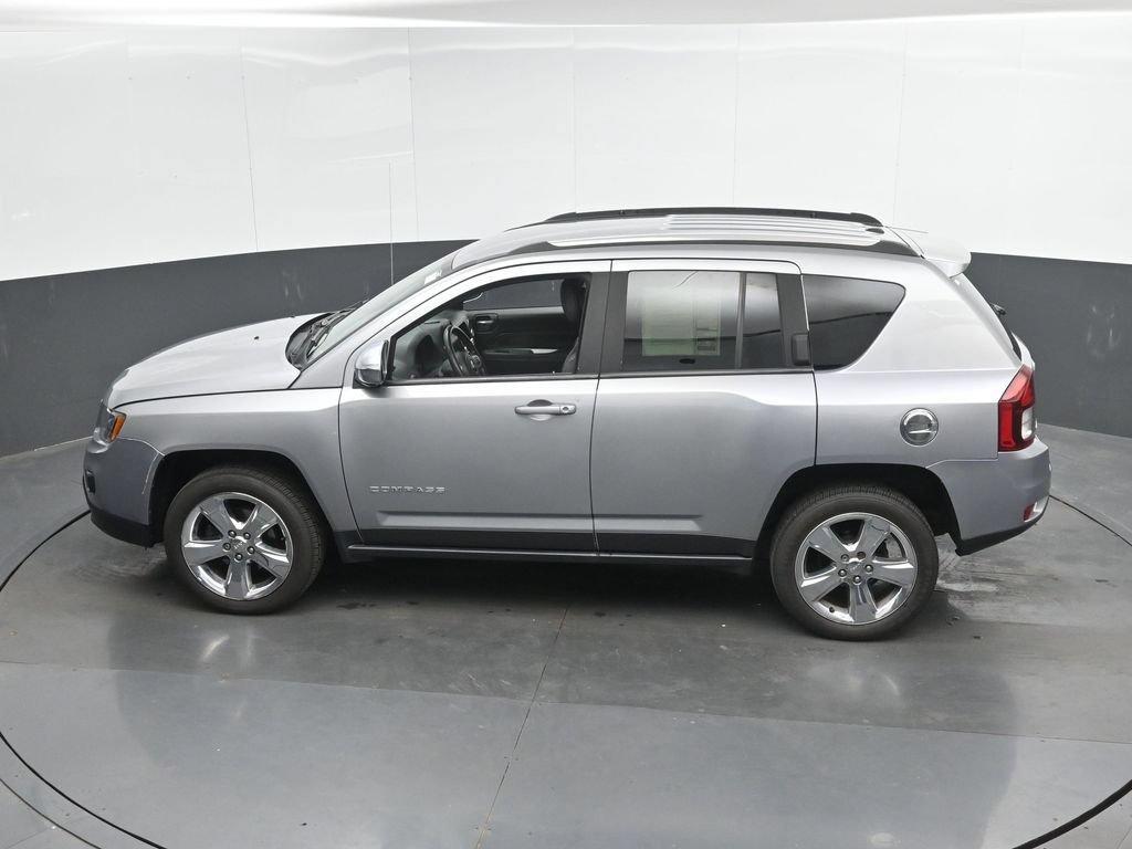 Used 2015 Jeep Compass Limited AWD/4WD image 28