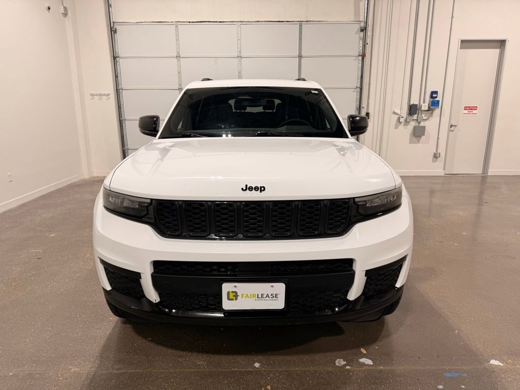 Used 2024 Jeep Grand Cherokee L Laredo image 2