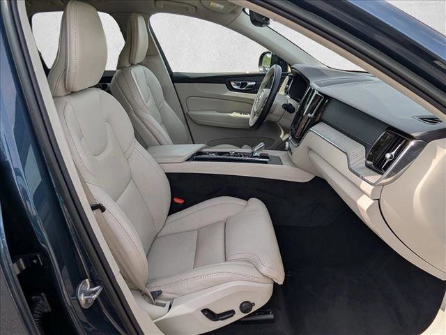Used 2023 Volvo XC60 B5 Ultimate image 20