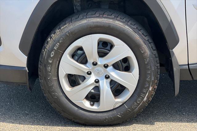Certified 2023 Toyota RAV4 LE AWD/4WD image 30