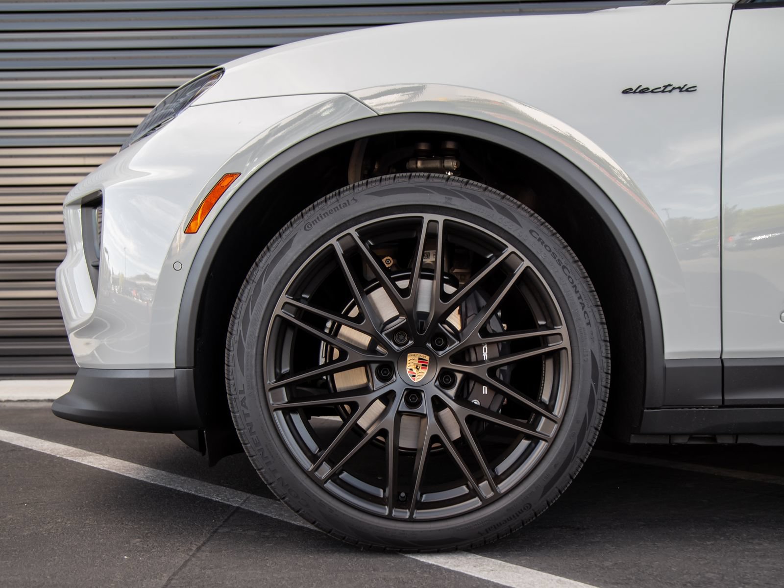 New 2026 Porsche Macan 4 Electric AWD/4WD image 11