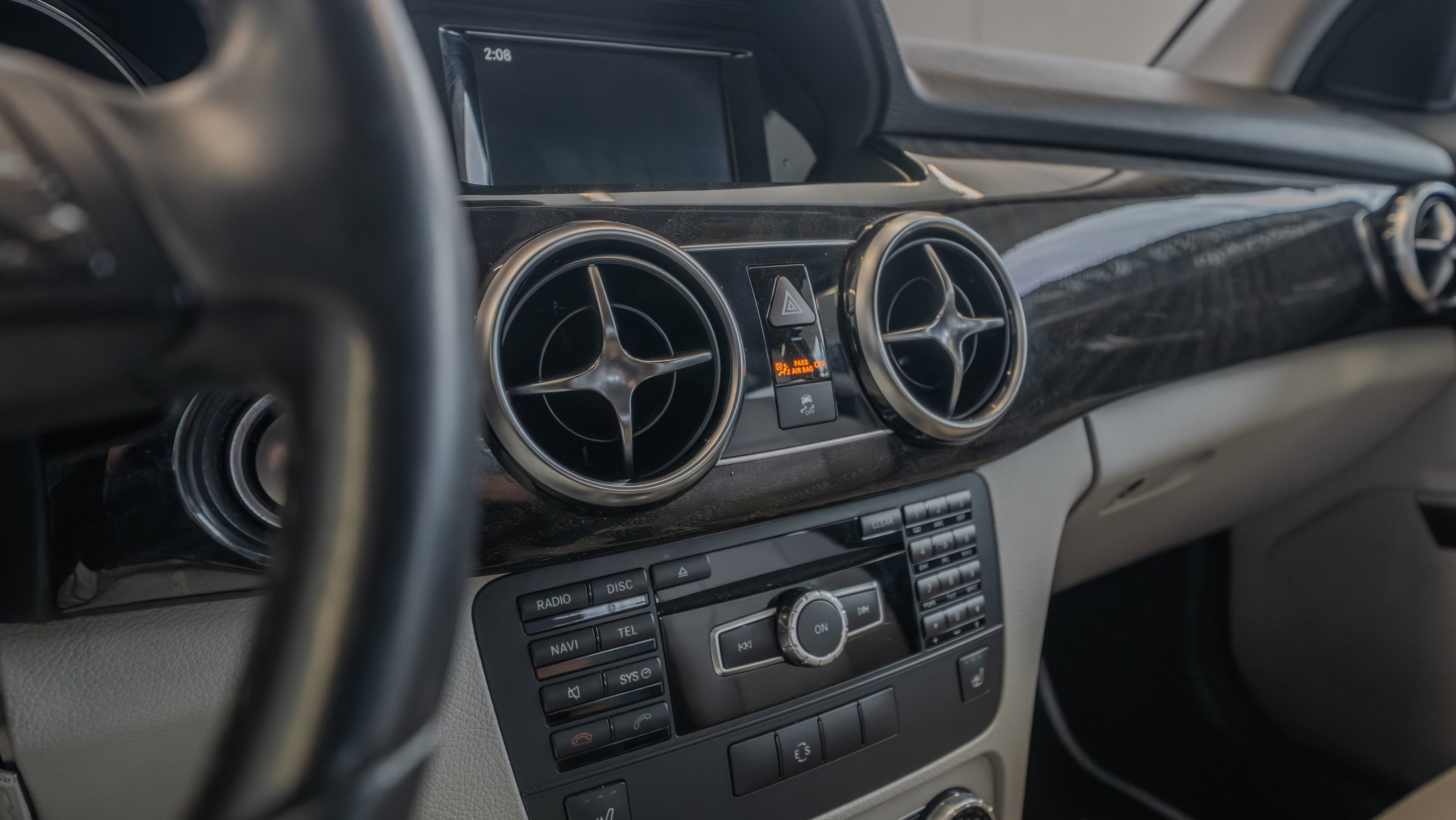 Used 2015 Mercedes-Benz GLK 250 BlueTEC 4MATIC image 33