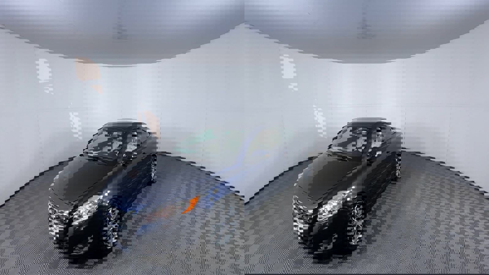 Used 2013 Volvo C70 T5 w/ Climate Pkg FWD image 3