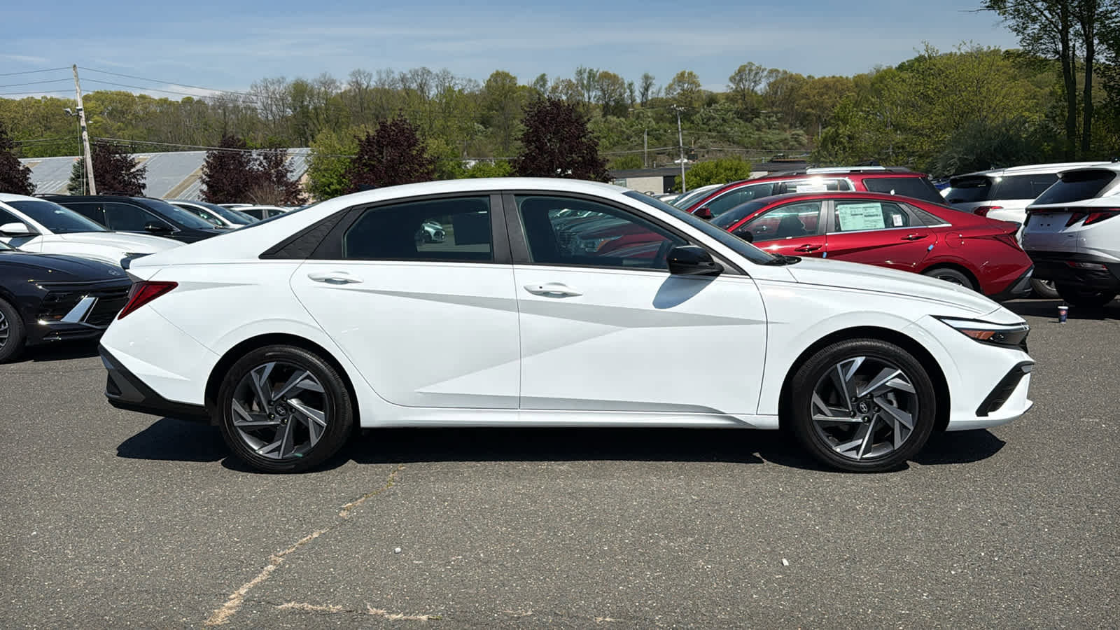 Used 2025 Hyundai Elantra SEL FWD image 5