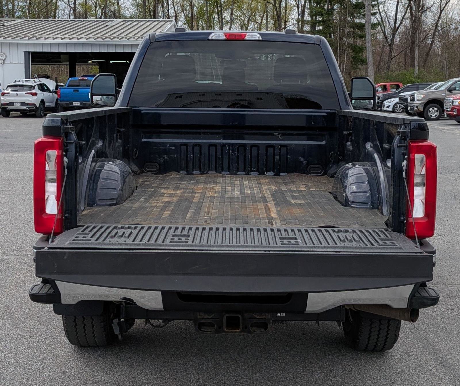 Used 2023 Ford F350 XLT w/ FX4 Off-Road Package AWD/4WD image 10