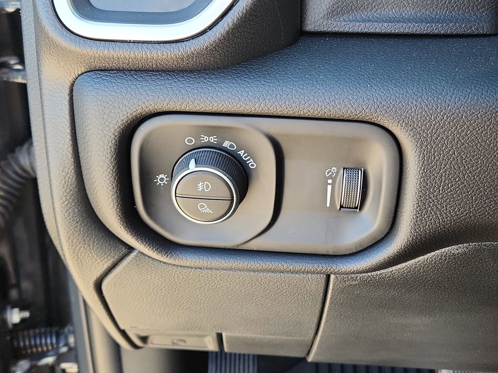New 2026 RAM 2500 Lone Star AWD/4WD image 24