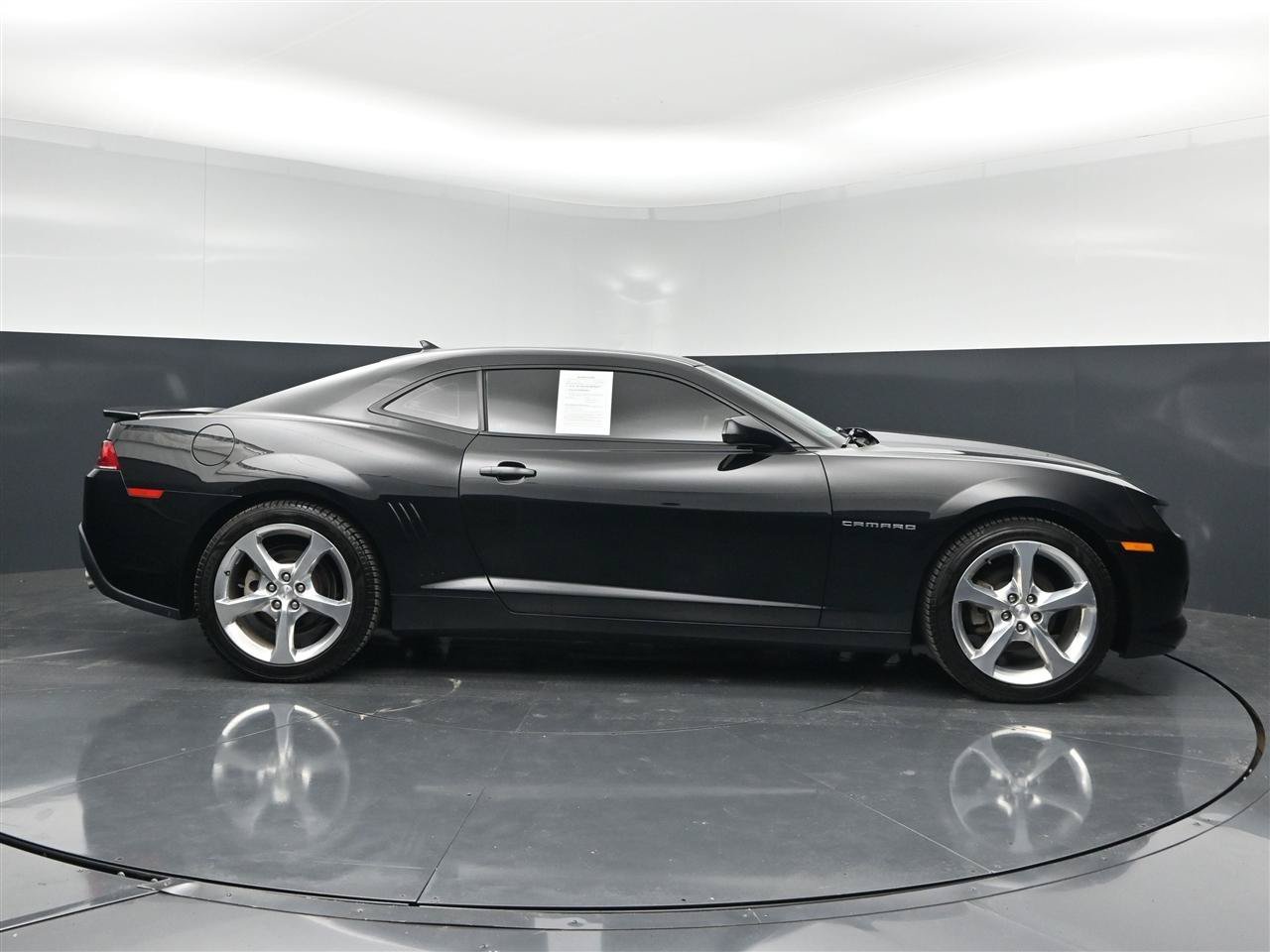 Used 2015 Chevrolet Camaro LT w/ RS Package RWD image 4