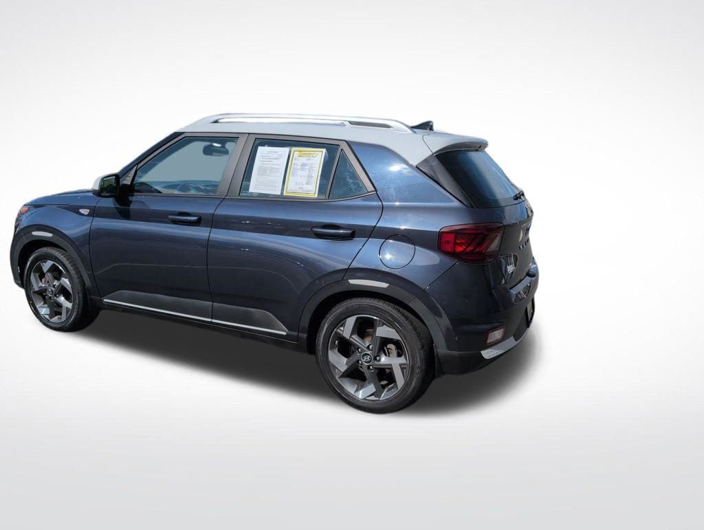 Certified 2021 Hyundai Venue image 4