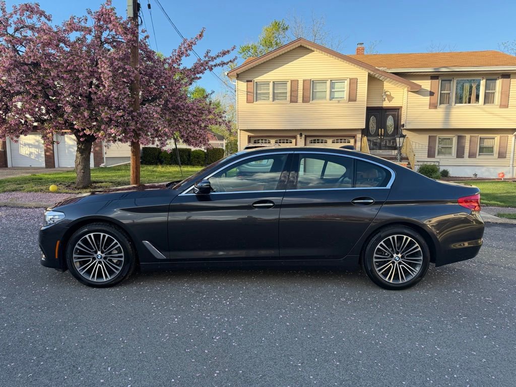 Used 2018 BMW 540i xDrive image 4