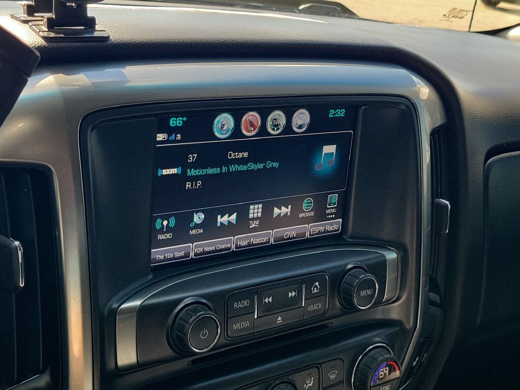 Used 2018 Chevrolet Silverado 1500 LT w/ All Star Edition AWD/4WD image 22