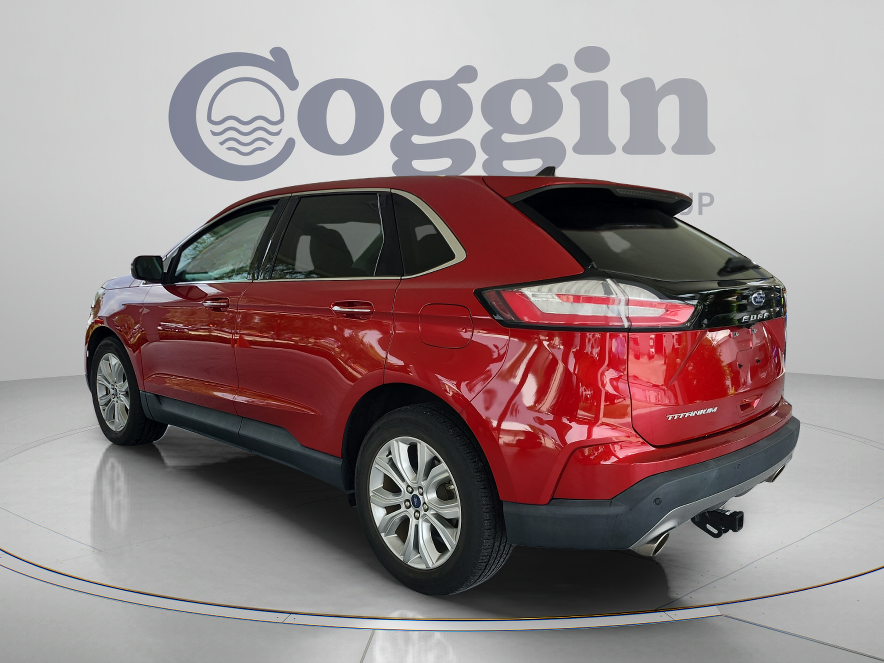Used 2021 Ford Edge Titanium FWD image 3