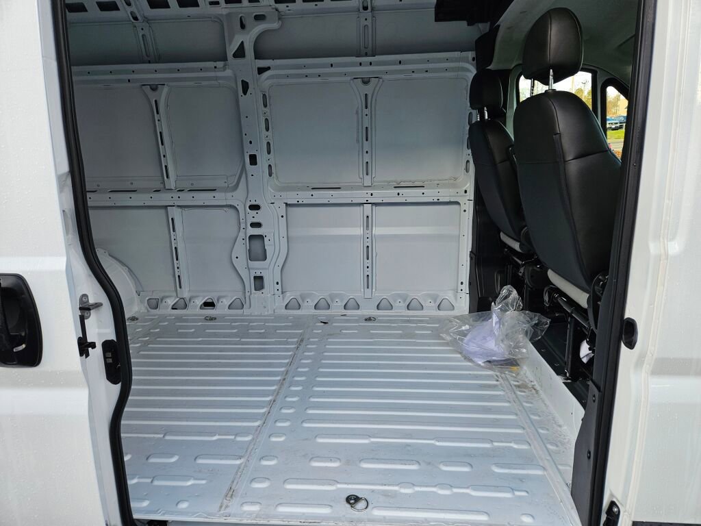 Used 2025 RAM ProMaster 2500 w/ Safety Group image 14