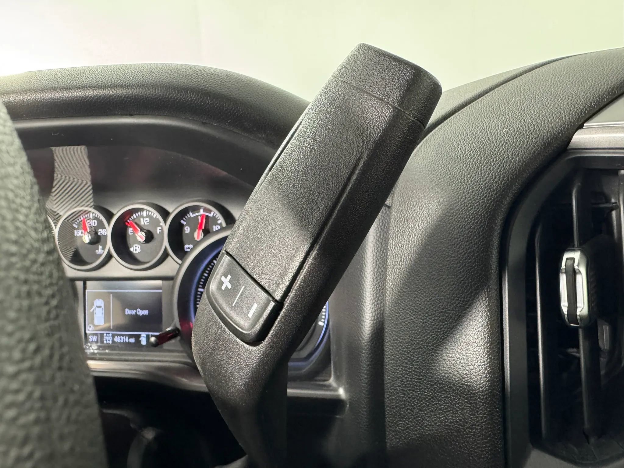 Used 2021 Chevrolet Silverado 1500 Custom Trail Boss AWD/4WD image 21