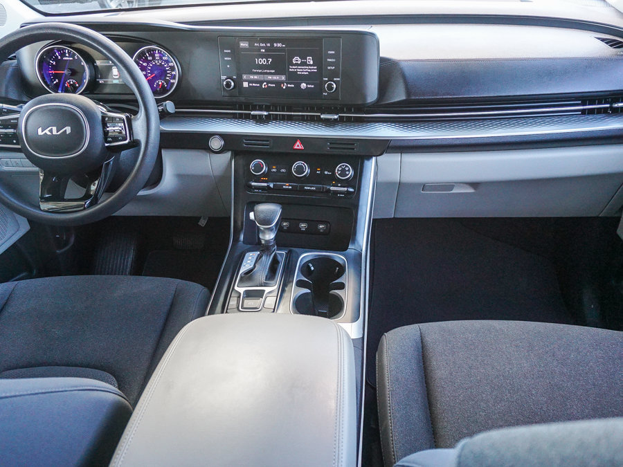 Certified 2023 Kia Carnival LX FWD image 15