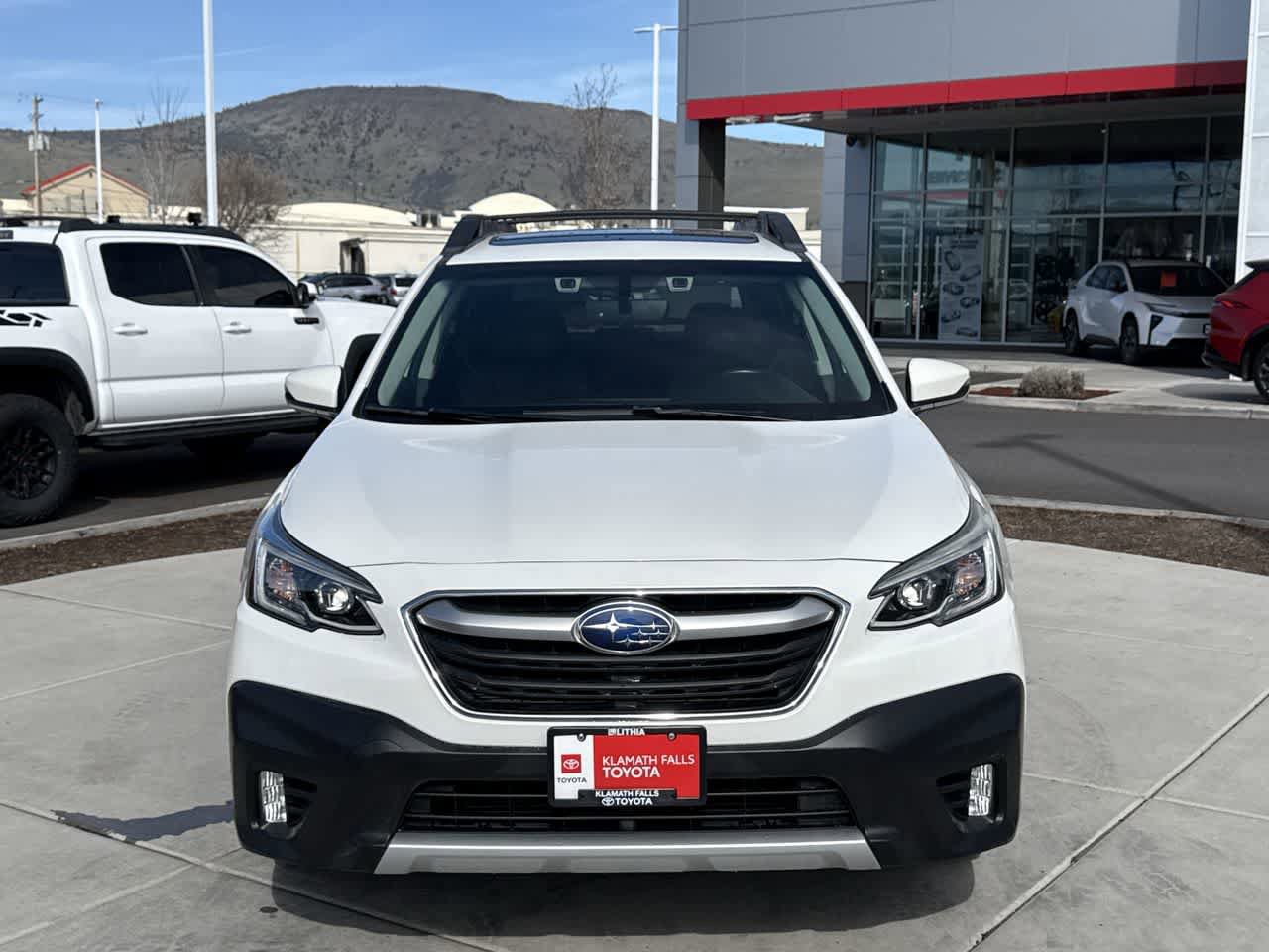 Used 2021 Subaru Outback Limited XT w/ Popular Package #2 AWD/4WD image 3