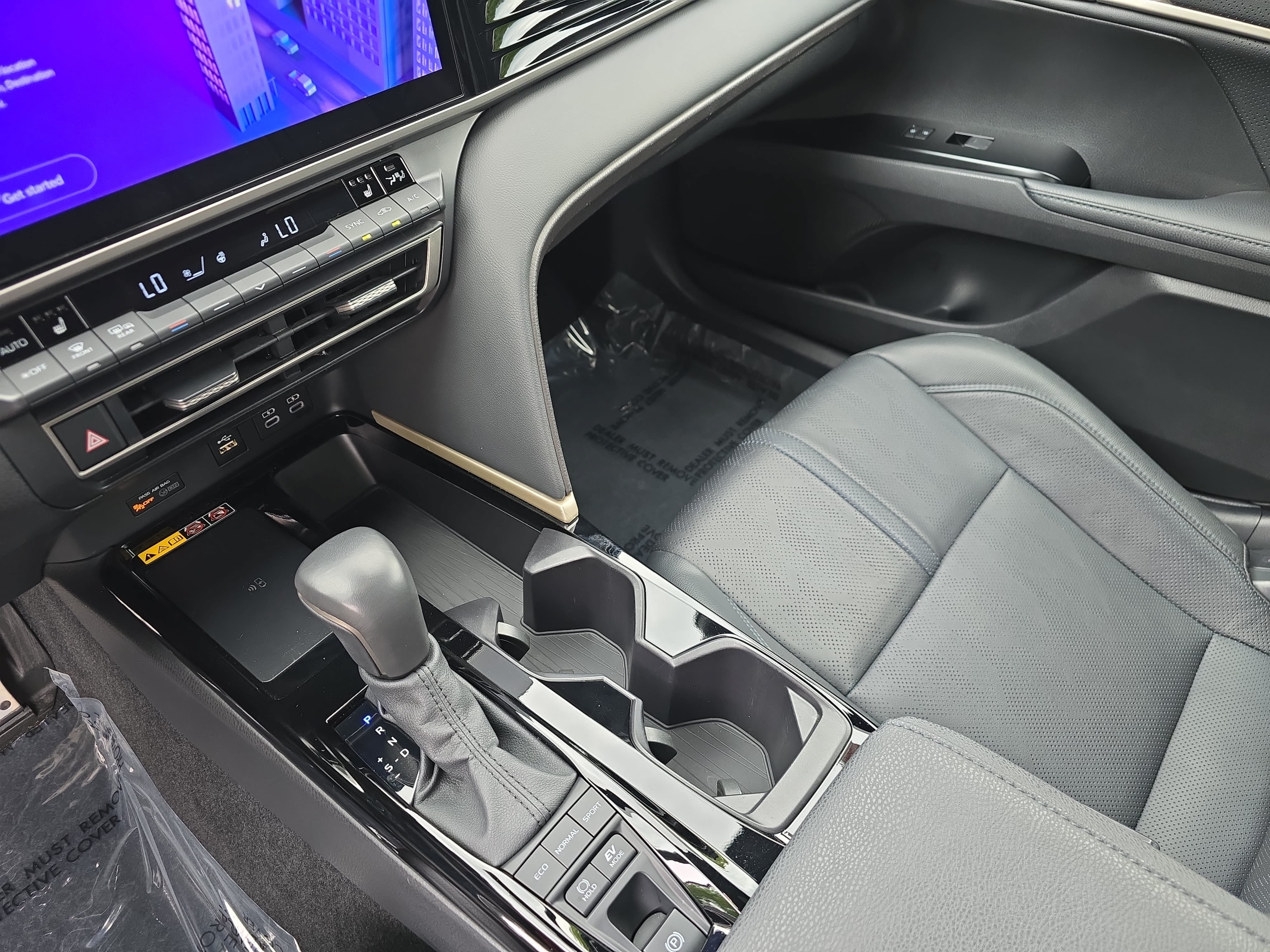 Used 2025 Toyota Camry XSE FWD image 26
