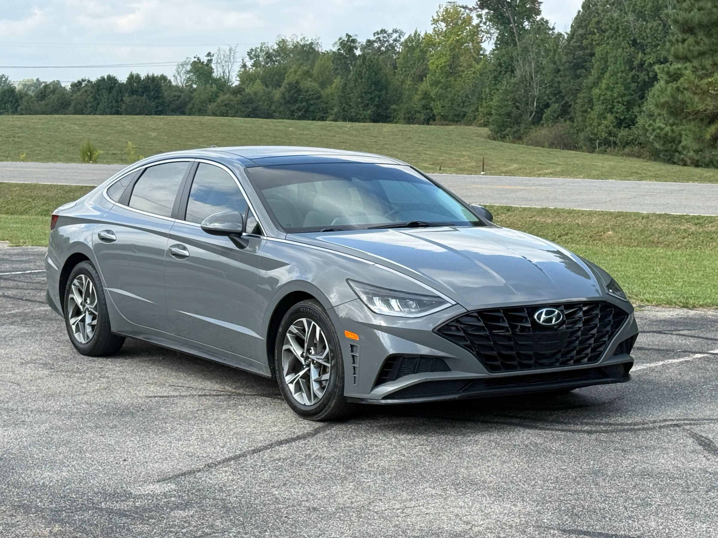 Used 2022 Hyundai Sonata SEL w/ Convenience Package FWD image 1