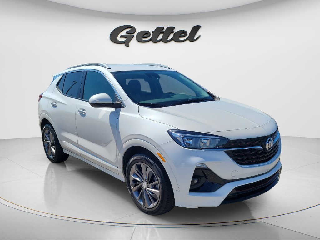 Used 2022 Buick Encore GX Select w/ Sport Touring Package FWD image 3