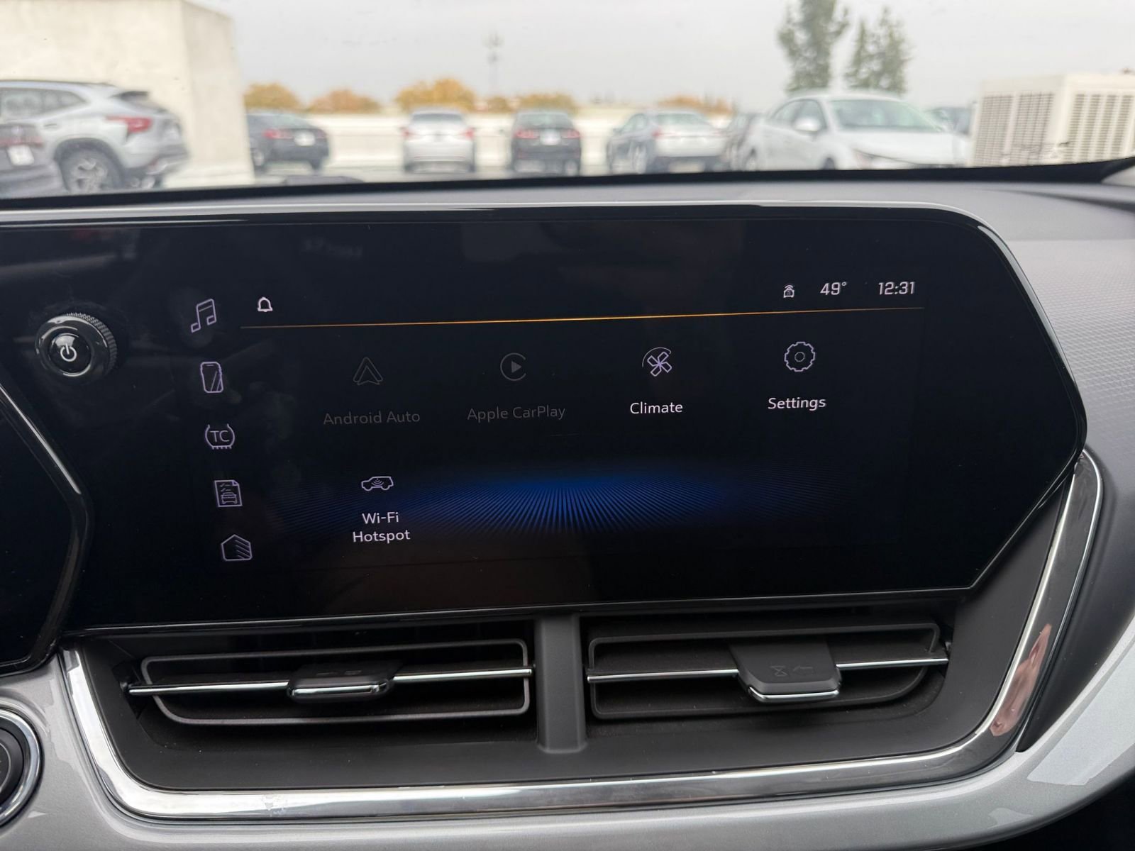 Used 2025 Chevrolet Trax LT w/ LT Convenience Package image 21