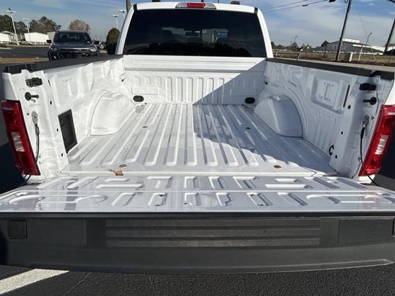 Used 2022 Ford F150 XLT w/ Equipment Group 302A High image 11