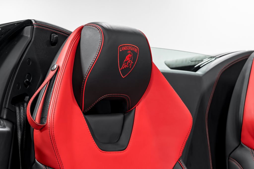 Used 2023 Lamborghini Huracan EVO RWD image 33