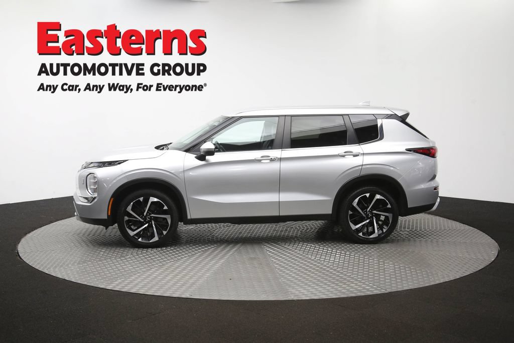 Used 2024 Mitsubishi Outlander SE AWD/4WD image 59