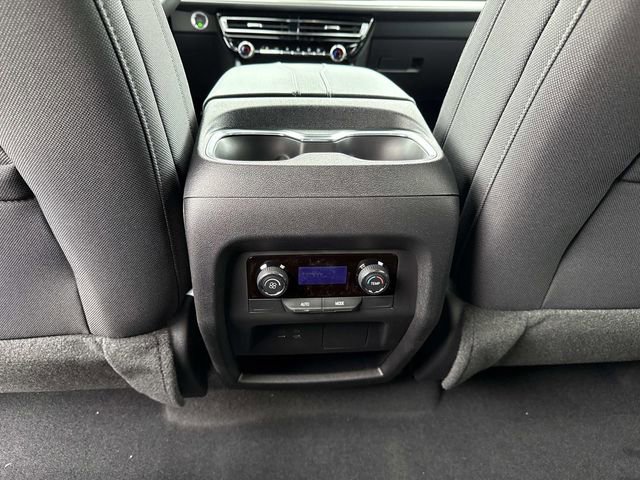 New 2026 Chevrolet Traverse LT image 12