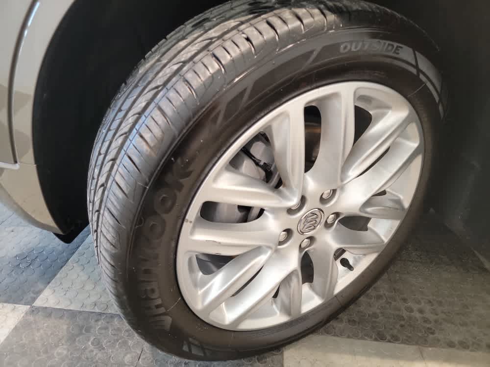 Used 2019 Buick Envision Premium AWD/4WD image 8