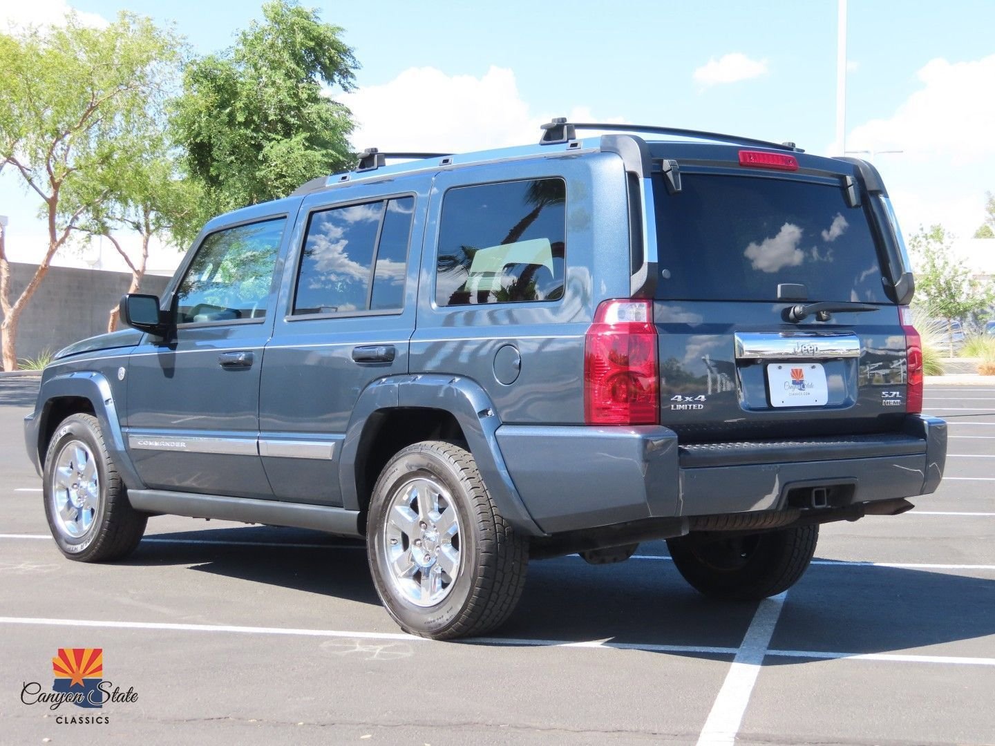 Used 2006 Jeep Commander Limited w/ Trailer Tow Group IV image 14