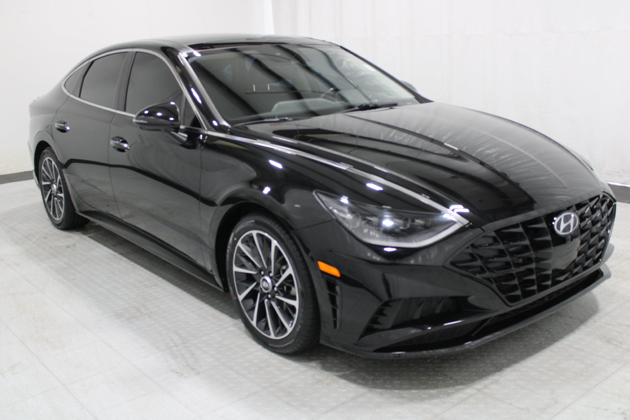 Used 2022 Hyundai Sonata Limited FWD image 4
