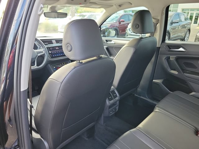 Certified 2024 Volkswagen Tiguan SE AWD/4WD image 11