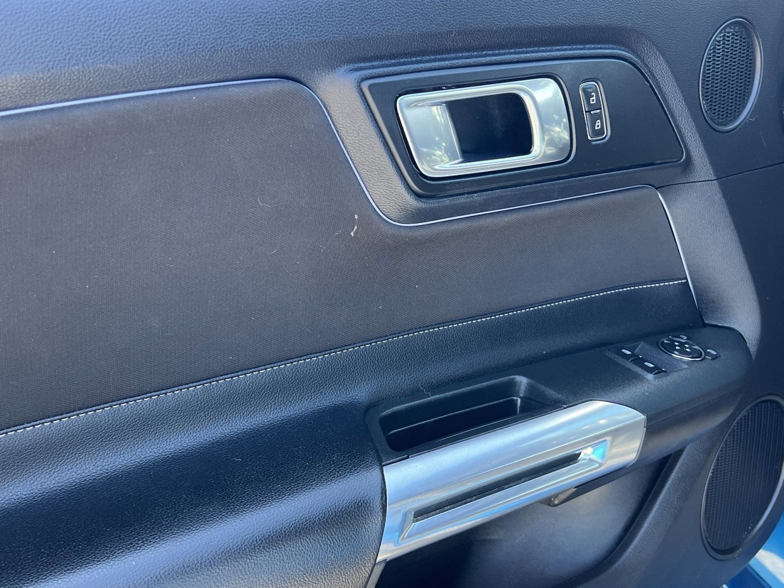 Used 2019 Ford Mustang Coupe w/ Equipment Group 101A RWD image 23