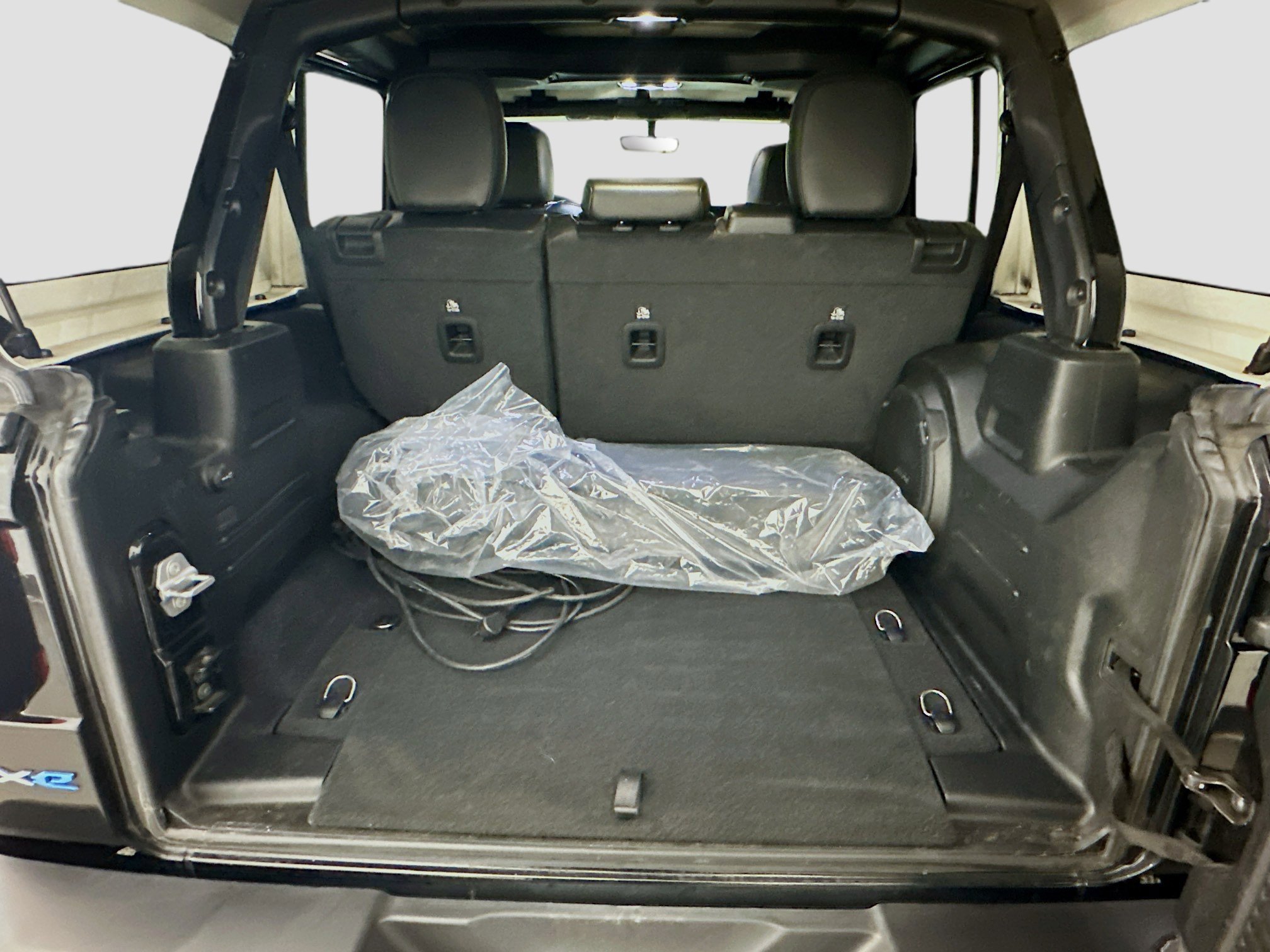 Used 2023 Jeep Wrangler Sahara image 29
