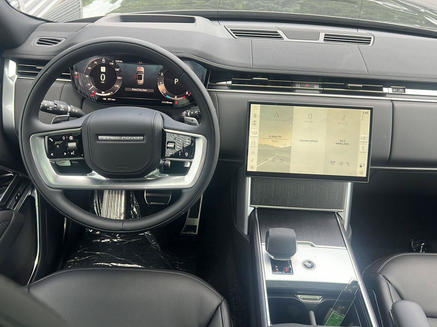 New 2026 Land Rover Range Rover Long Wheelbase SE AWD/4WD image 10