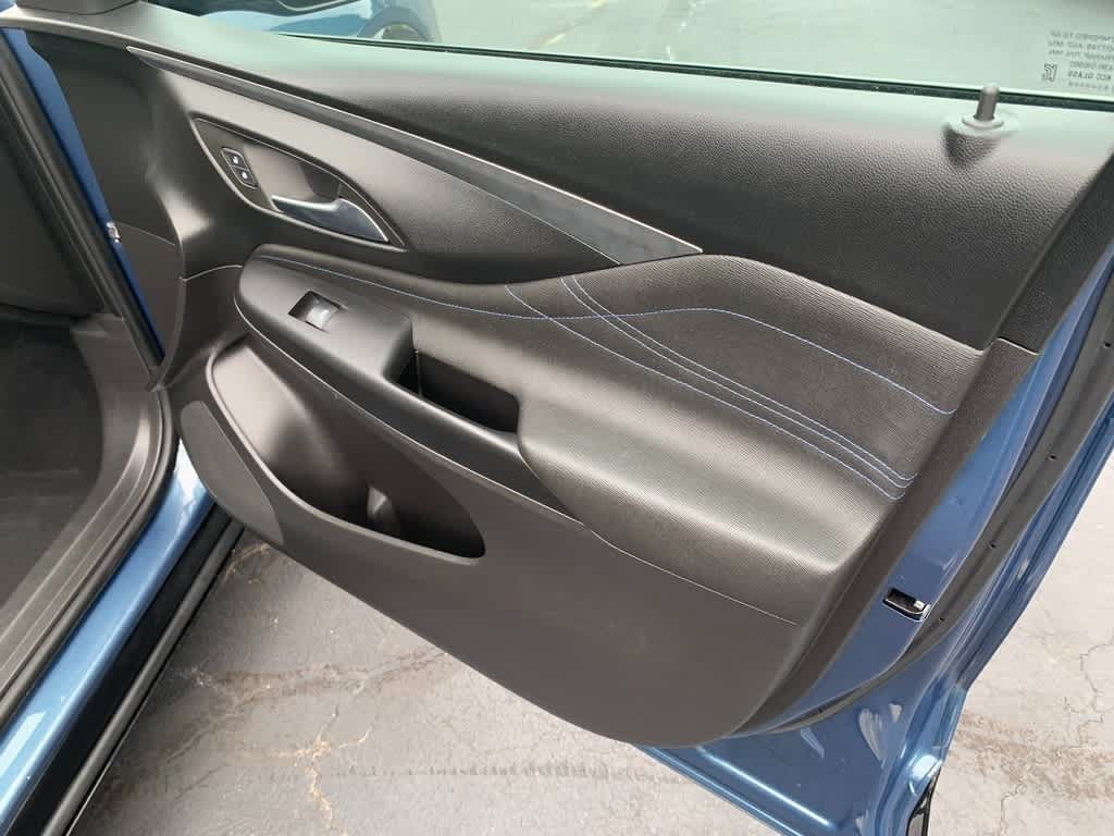 Used 2025 Buick Envista Sport Touring w/ Convenience I Package FWD image 15