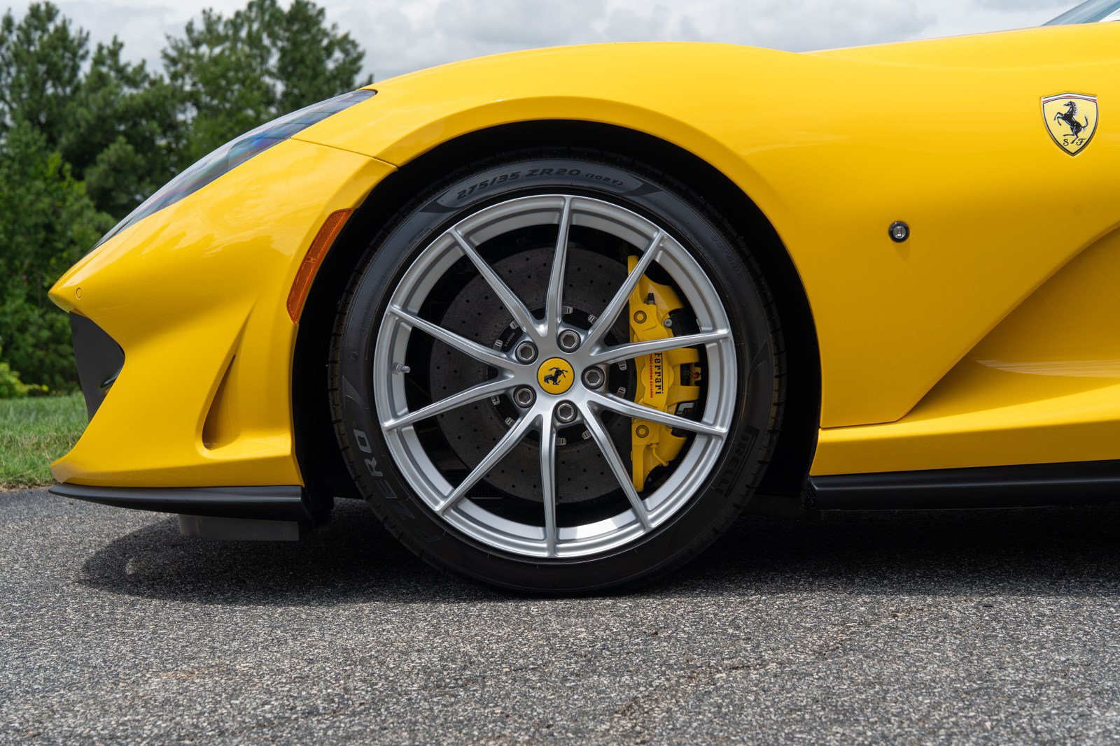 Used 2019 Ferrari 812 Superfast RWD image 10