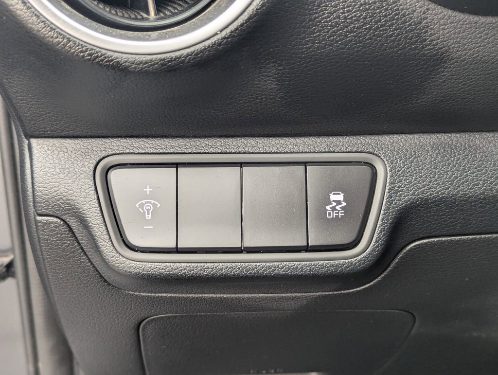 Used 2024 Kia Forte LXS image 23