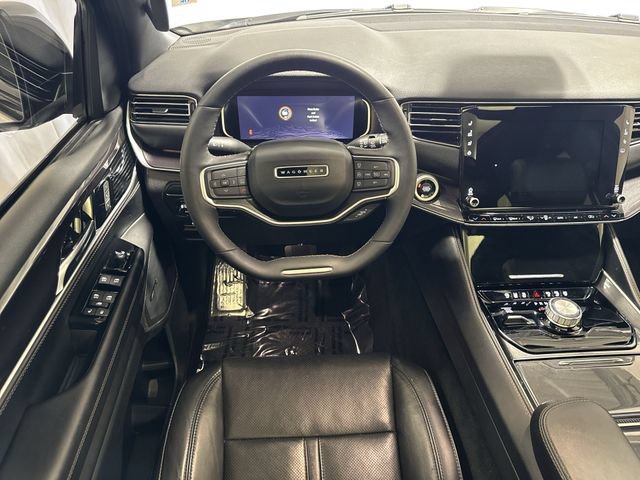 Used 2023 Jeep Wagoneer 4WD w/ Premium Group I image 16