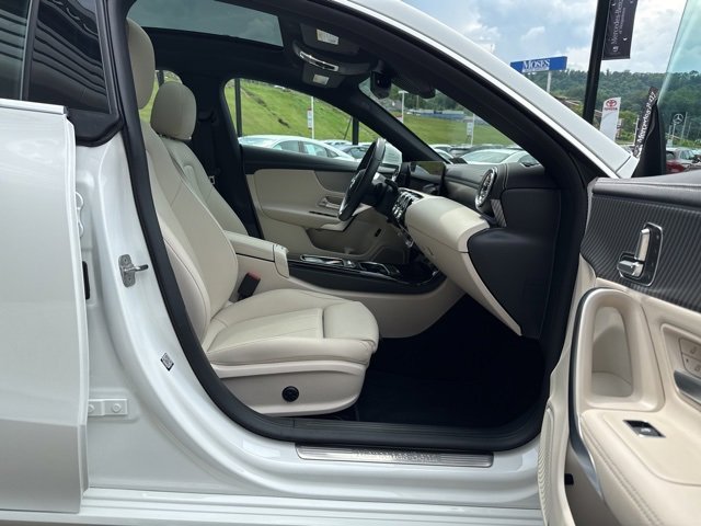 Used 2025 Mercedes-Benz CLA 250 4MATIC image 24