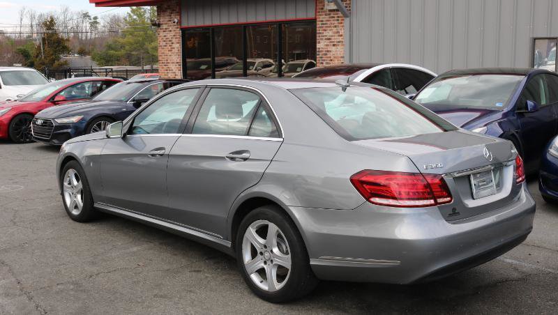 Used 2014 Mercedes-Benz E 350 4MATIC Sedan image 3