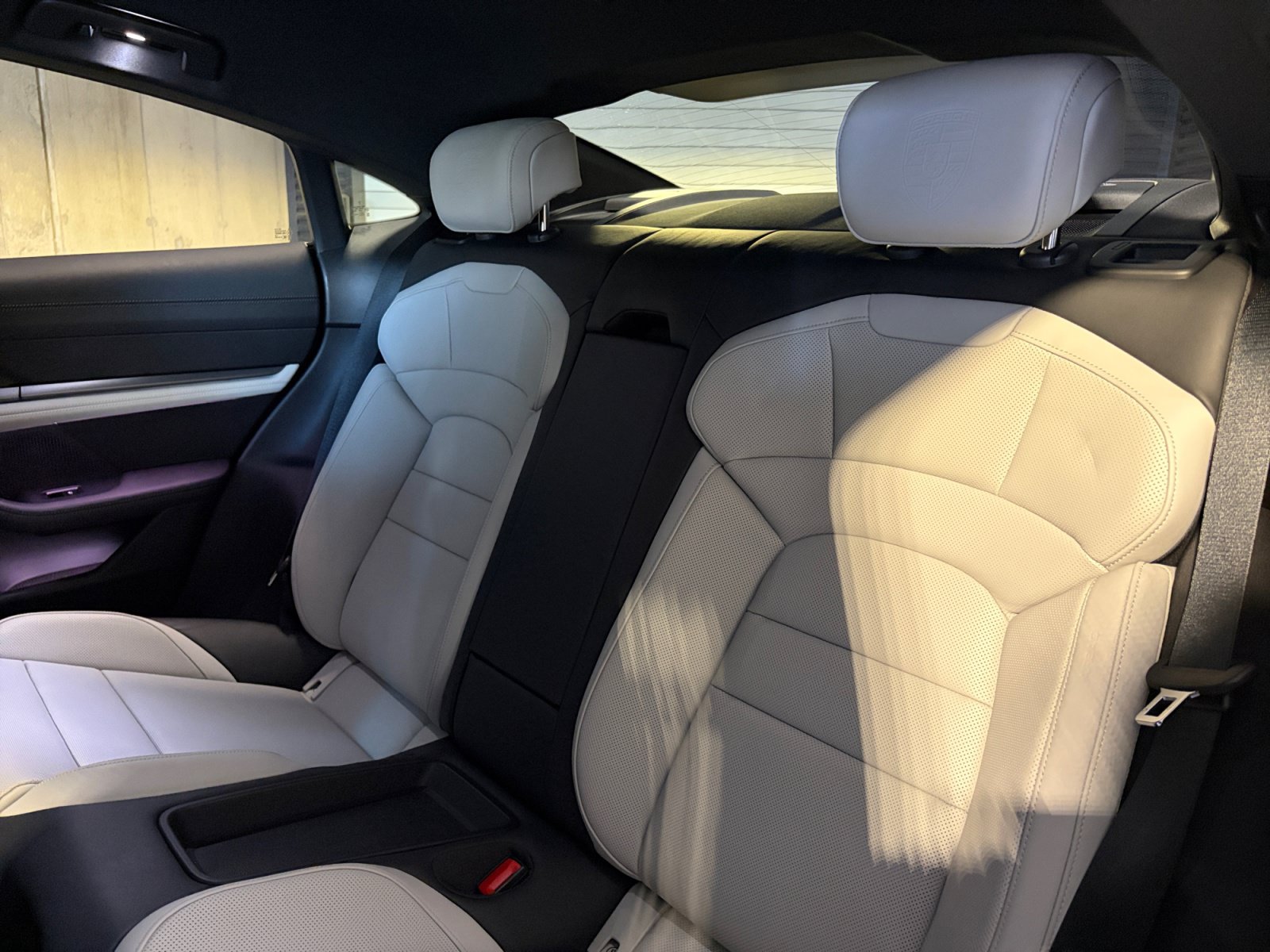 Certified 2022 Porsche Taycan 4S AWD/4WD image 33