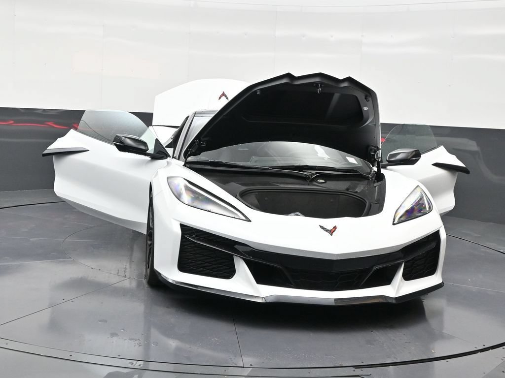 Used 2026 Chevrolet Corvette Z06 RWD image 33