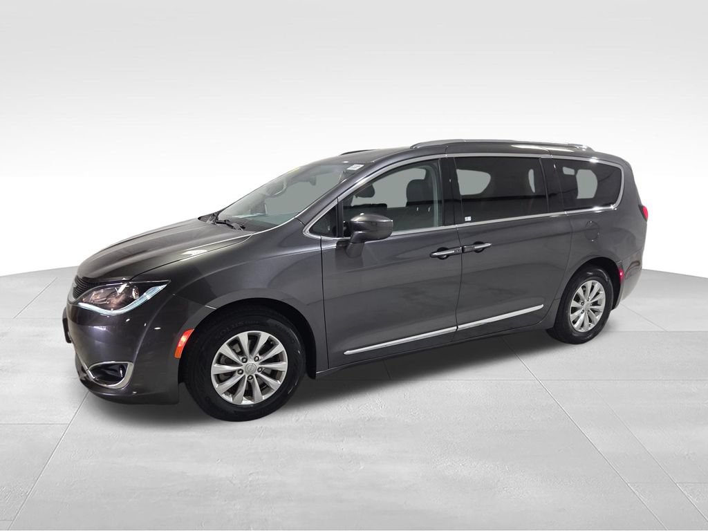 Certified 2018 Chrysler Pacifica Touring-L Plus FWD image 26