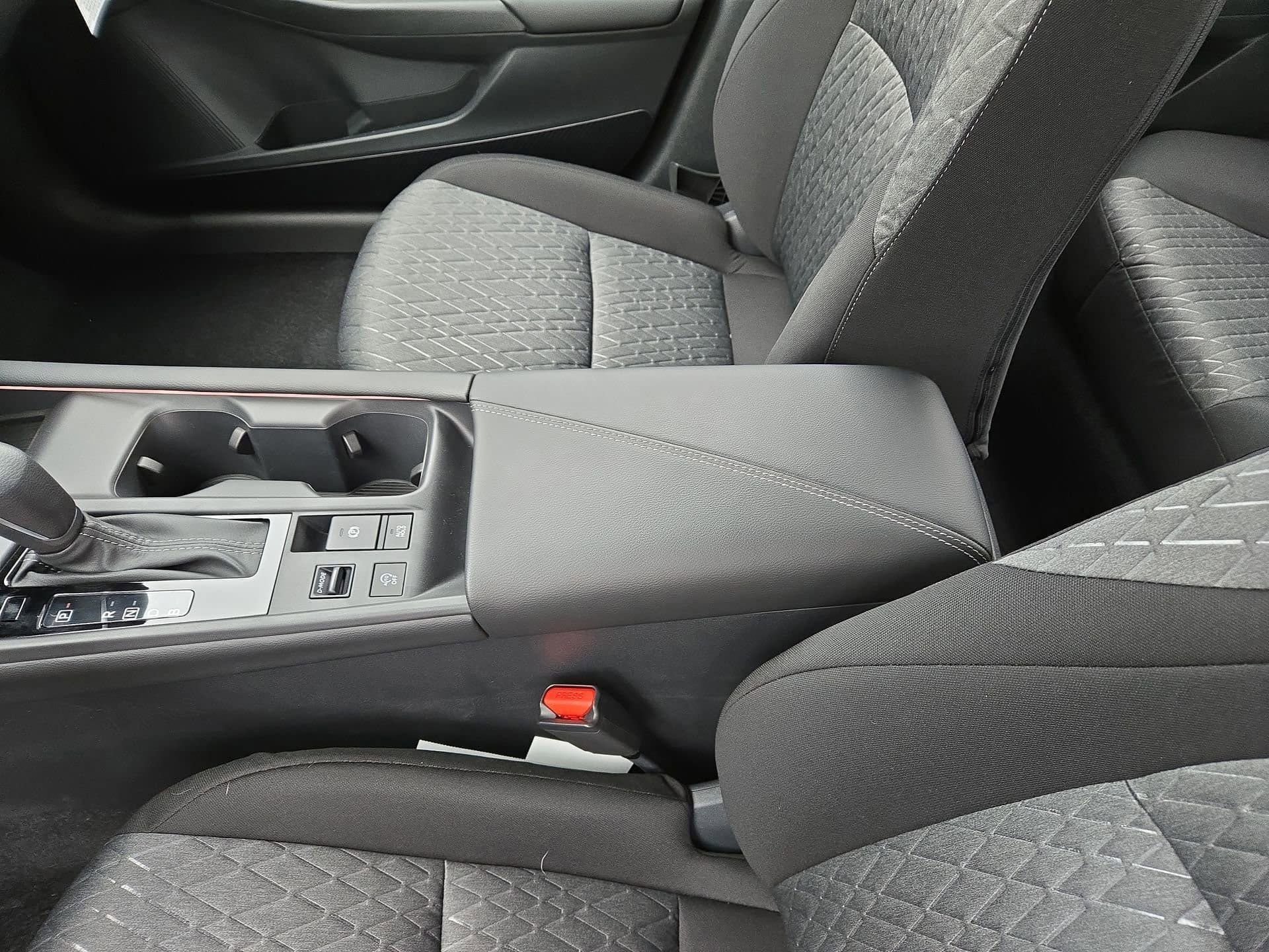 New 2026 Nissan Sentra SV w/ SV Convenience Package FWD image 33