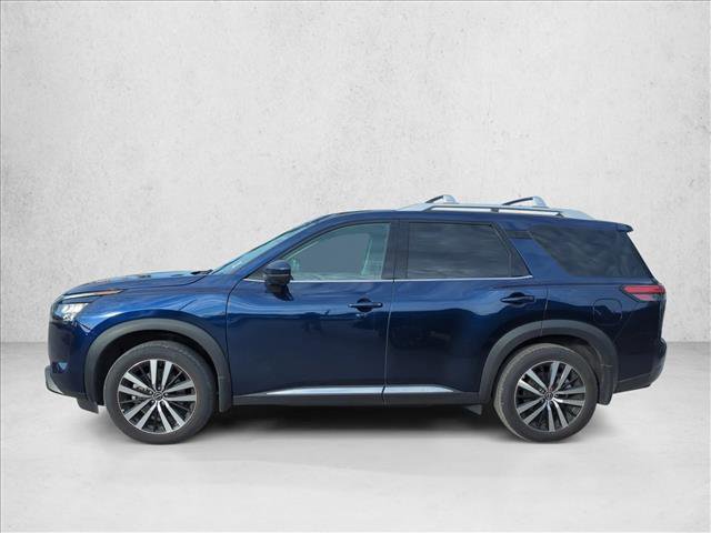 Used 2025 Nissan Pathfinder Platinum w/ Cargo Package FWD image 5