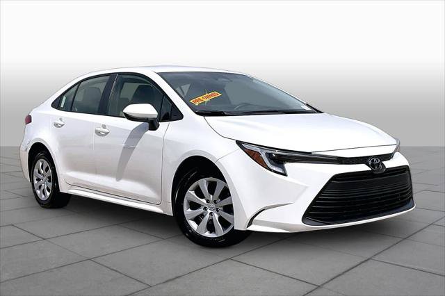 Certified 2026 Toyota Corolla LE FWD image 3