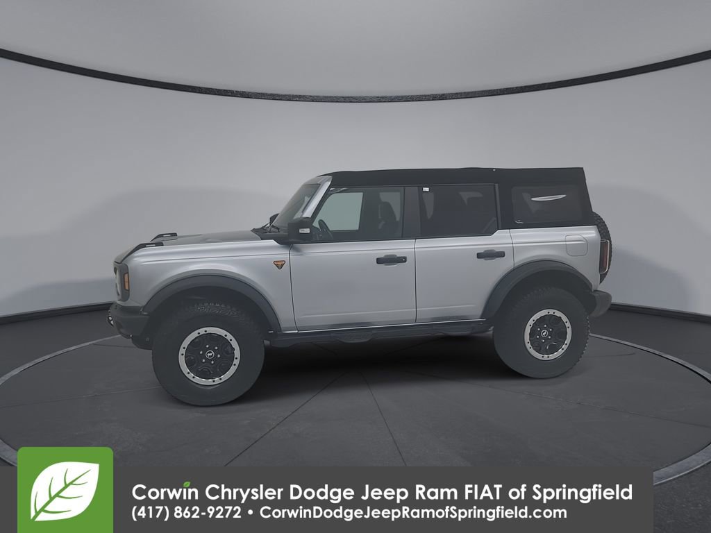 Used 2024 Ford Bronco Badlands image 8